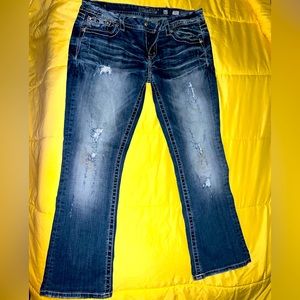MissMe slim boot cut, 32 waist, Inseam 29in alt. By buckle. Perfect condition.